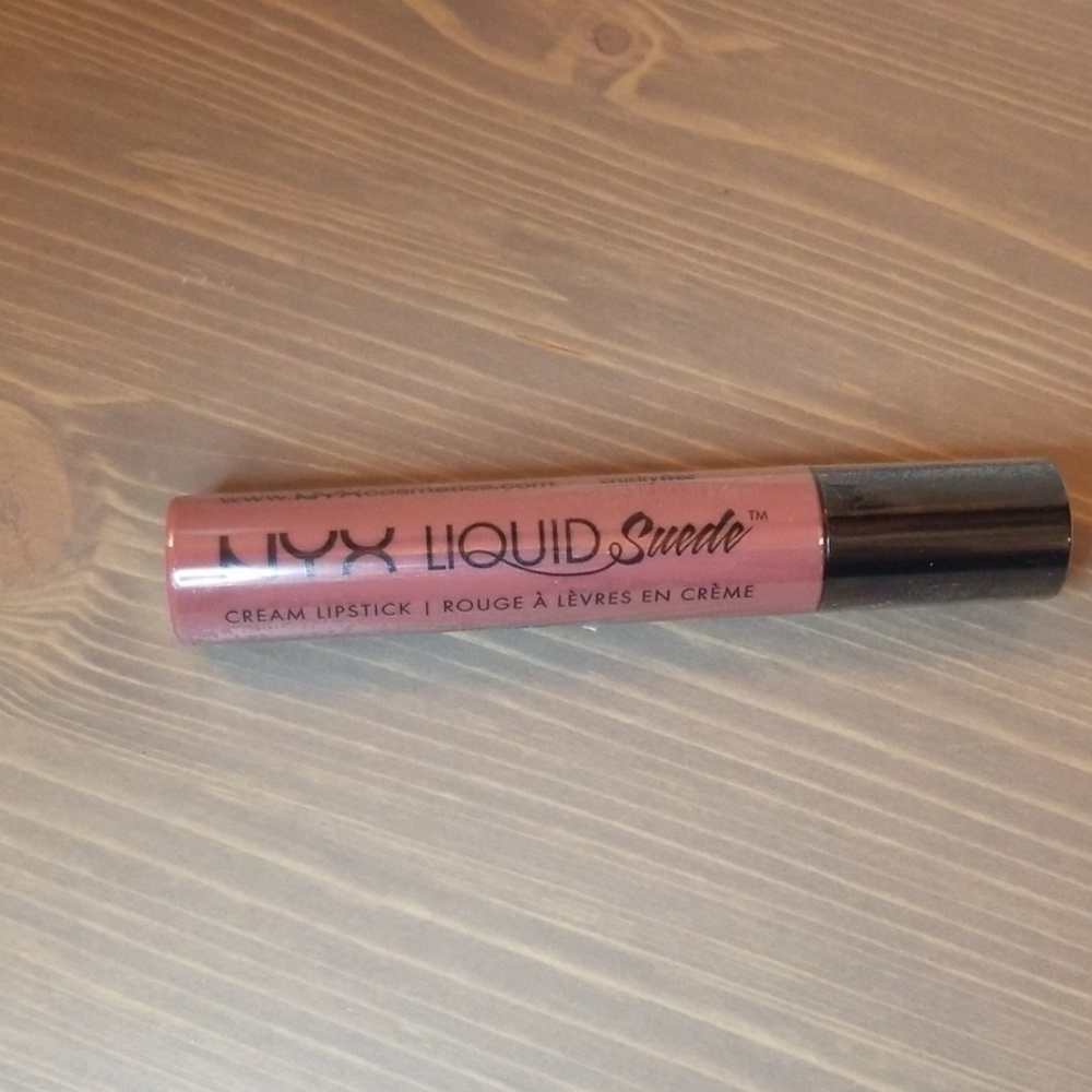 NYX LIQUID Suede